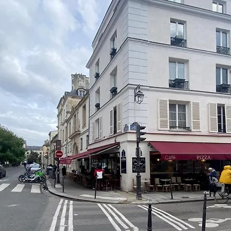 Appartamento A Mini-suite For 2, In A Setting Parigi