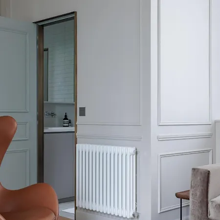 A Mini-suite For 2, In A Setting Appartamento Parigi